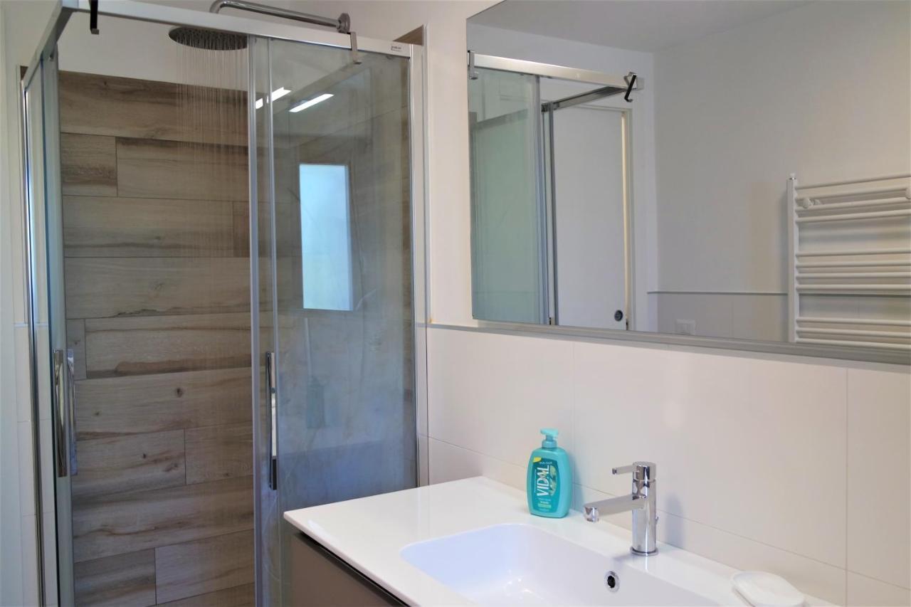 Casa Vacanze Loita Appartement Baveno Buitenkant foto