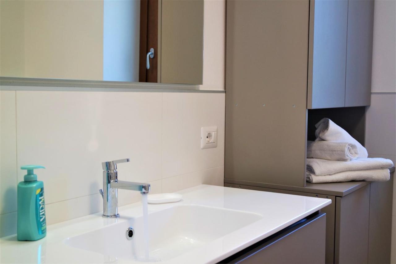 Casa Vacanze Loita Appartement Baveno Buitenkant foto